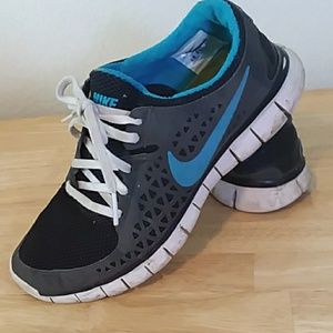 Nike Free Running Shoes Size 9 Women's